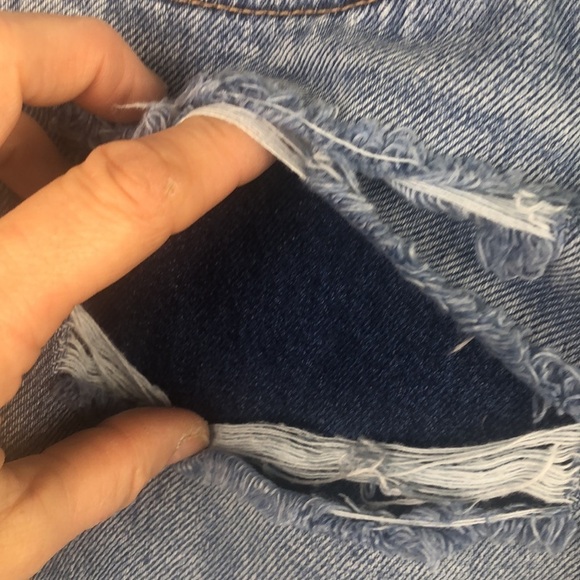 KanCan Mid Rise Distressed Blue Denim Cut Offs 100% Cotton Size 28/9 Jean Shorts - Picture 5 of 16